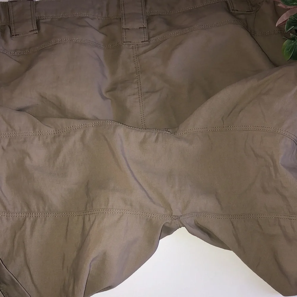 NORTH FACE CARGO SHORTS XXL NYLON NORTH FACE XXL TAN CARGO SHORtS